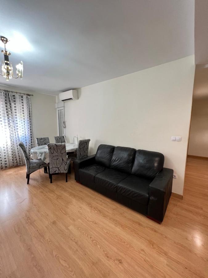 Habitacion Con Bano Privado- En Casa Familiar Beatriz Valencia Eksteriør bilde