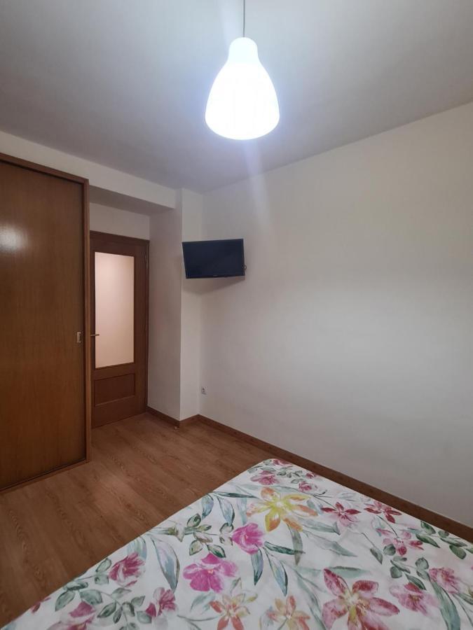 Habitacion Con Bano Privado- En Casa Familiar Beatriz Valencia Eksteriør bilde