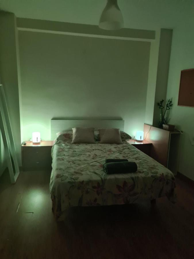 Habitacion Con Bano Privado- En Casa Familiar Beatriz Valencia Eksteriør bilde