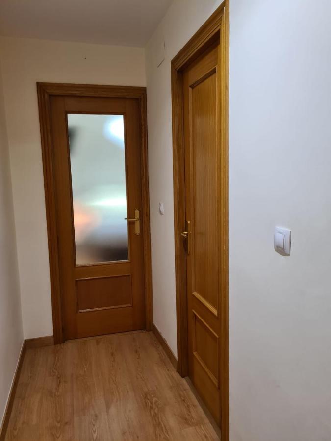 Habitacion Con Bano Privado- En Casa Familiar Beatriz Valencia Eksteriør bilde